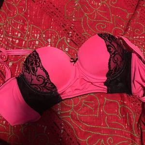 34B pink bra
